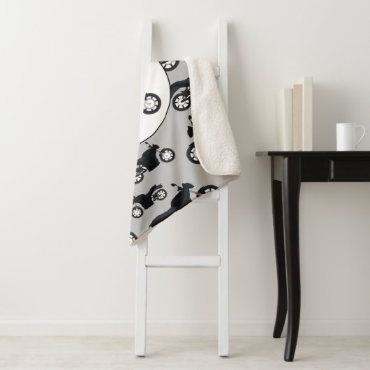 Couverture Sherpa Nom Customisé du Motif de moto (En situation)