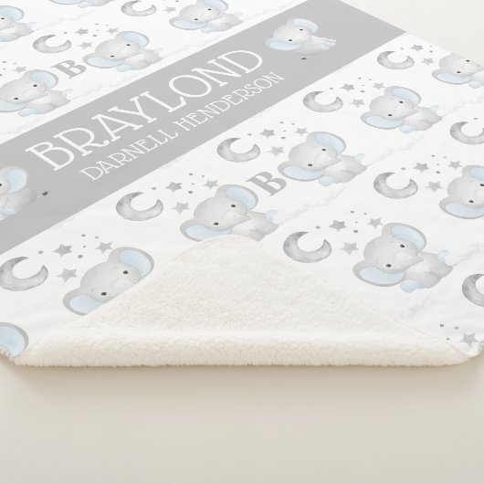Couverture Sherpa Nom du bébé éléphant bleu et gris (3/4)