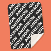 Couverture Sherpa Nom modifiable répété en gras | Blanc noir simple