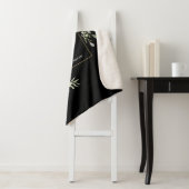 Couverture Sherpa Or Monogramme Vert Aquarelle Noir (En situation)