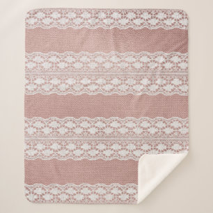 Couverture Sherpa Or rose métallique, texture dentelle blanc cassé.