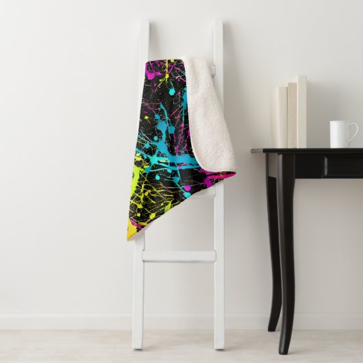 Couverture Sherpa Paint Neon brillant (En situation)