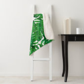 Couverture Sherpa Palm Monstera Seamless Pattern. White Green Tropic (En situation)