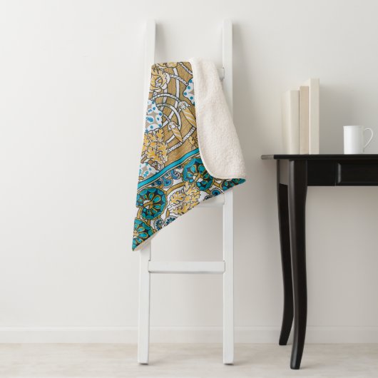 Couverture Sherpa papier peint bleu art nouveau cyclamen (En situation)