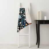 Couverture Sherpa Papillons Floral : Main Tirée Sans Couture. (En situation)