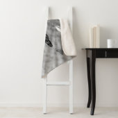 Couverture Sherpa Papillons noirs et blancs (En situation)