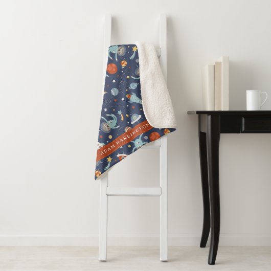 Couverture Sherpa Paresses de l'espace - nom fait sur commande (En situation)