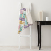 Couverture Sherpa Pastel Brushstroke & Gold Crisscross Abstrait (En situation)