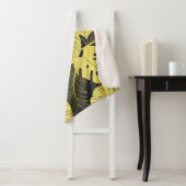 Couverture Sherpa Patte Tropicale Noir Jaune Deux Tons (En situation)