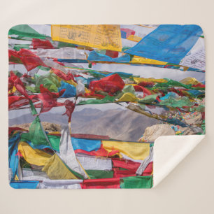 Couverture Sherpa Paysage tibétain avec drapeaux de prière - Himalay