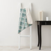 Couverture Sherpa Personalized Modern Teal Nordic Damask (En situation)