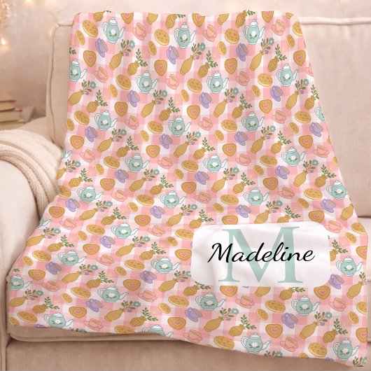 Couverture Sherpa Personalized Tea & Baker Monogram Sherpa Blanket