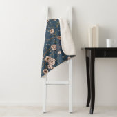 Couverture Sherpa Petites fleurs bleu clair motif (En situation)