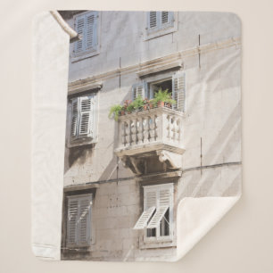 COUVERTURE SHERPA PLANTE VERT POTTÉ SUR BALCON BROWN MAISON EN BÉT