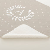 Couverture Sherpa Points blancs sur fond beige frais avec monogramme (3/4)