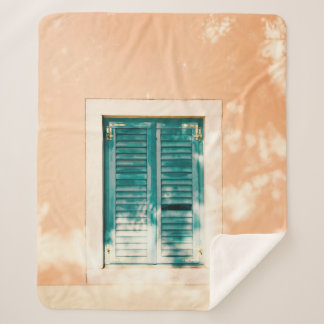 Couverture Sherpa Porte en bois vert fermé