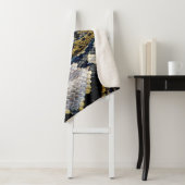Couverture Sherpa Python noir, jaune et gris (En situation)