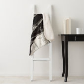 Couverture Sherpa Racines d'arbre noir et blanc (En situation)