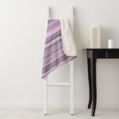 Couverture Sherpa Rayures Gris Violet (En situation)
