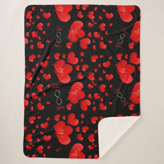 Couverture Sherpa Red Hearts Infinity Initiales Monogramme sur noir  (Devant)