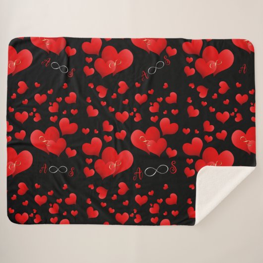 Couverture Sherpa Red Hearts Infinity Initiales Monogramme sur noir  (Devant (Horizontal))