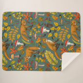 Couverture Sherpa Renard d'automne sur pin vert (Devant (Horizontal))