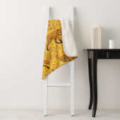 Couverture Sherpa Renards et papillons sur orange (En situation)