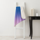 Couverture Sherpa Rose, rose, rayures, ombre, dégradé rose (En situation)