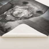 Couverture Sherpa Running Rhinoceros : Wild Animal Portrait. (3/4)