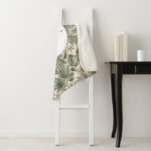 Couverture Sherpa Sage Green Floral Élégant (En situation)