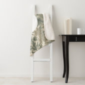 Couverture Sherpa Sage Green Floral Élégant (En situation)