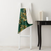 Couverture Sherpa Seamless pattern with golden ferns (En situation)