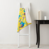 Couverture Sherpa Sesame Street Pâques Motif de panier (En situation)