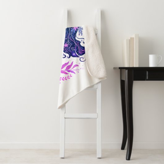 Couverture Sherpa Sirène Boho sous la mer rose & pourpre (En situation)