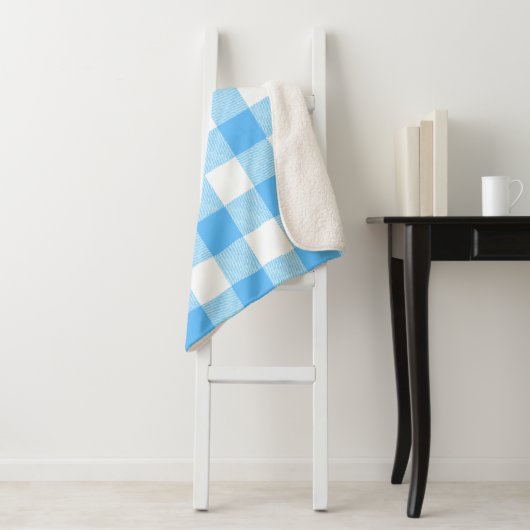 Couverture Sherpa Slow-Living Summer Sky Check (En situation)