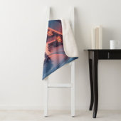 Couverture Sherpa Snow-Covered Houses with Christmas Lights (En situation)