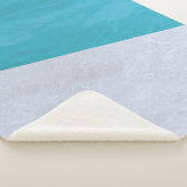 Couverture Sherpa Sol gris vide à côté de la piscine (3/4)