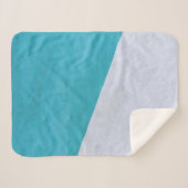 Couverture Sherpa Sol gris vide à côté de la piscine (Devant (Horizontal))