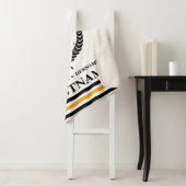 Couverture Sherpa Striped Mr et Mme Ancre Nom de famille (En situation)