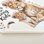 Couverture Sherpa Strong Moms Raise Strong Kids (3/4)