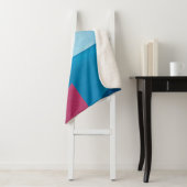 Couverture Sherpa Tableau abstrait bleu, rouge, rose et jaune (En situation)