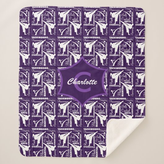 Couverture Sherpa Taekwondo mignonne mauve blanche fille Monogrammé (Devant)