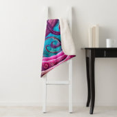 Couverture Sherpa Tentacles Kraken Octopus rose (En situation)