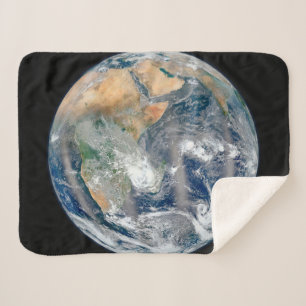 Couverture Sherpa Terre Pleine Montrant L'Hémisphère Est.