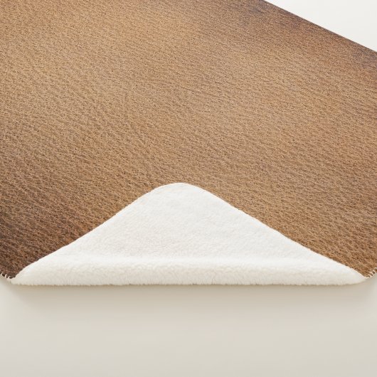 Couverture Sherpa Texture en Cuir Brown : Closeup Arrière - plan Vin (3/4)