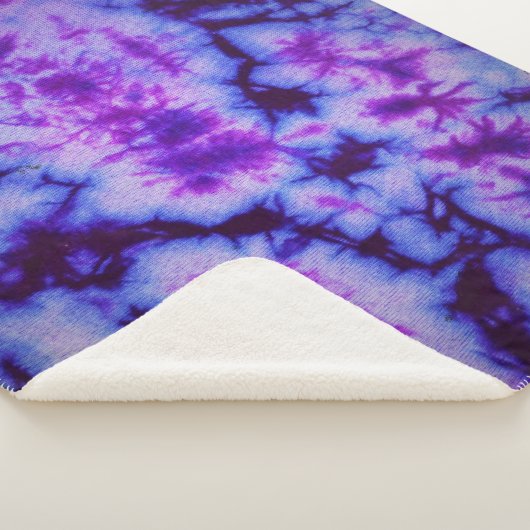 Couverture Sherpa Tie teinture teintes de pourpre et bleu (3/4)
