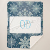 Couverture Sherpa Tirrinia Snowflake Motif avec noms et monogramme (Devant)