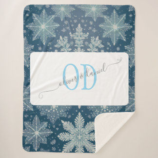 Couverture Sherpa Tirrinia Snowflake Motif avec noms et monogramme