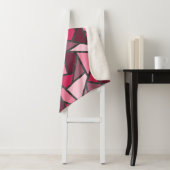 Couverture Sherpa Tons de motif en vitrail rose (En situation)