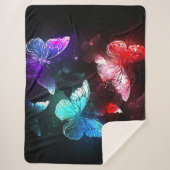 Couverture Sherpa Trois papillons brillants sur l'arrière - plan de (Devant)